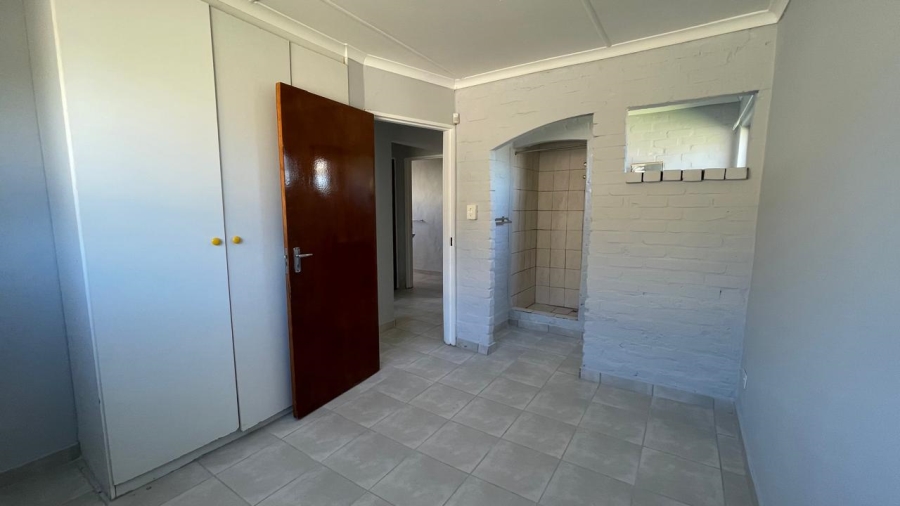 2 Bedroom Property for Sale in Cambridge Eastern Cape